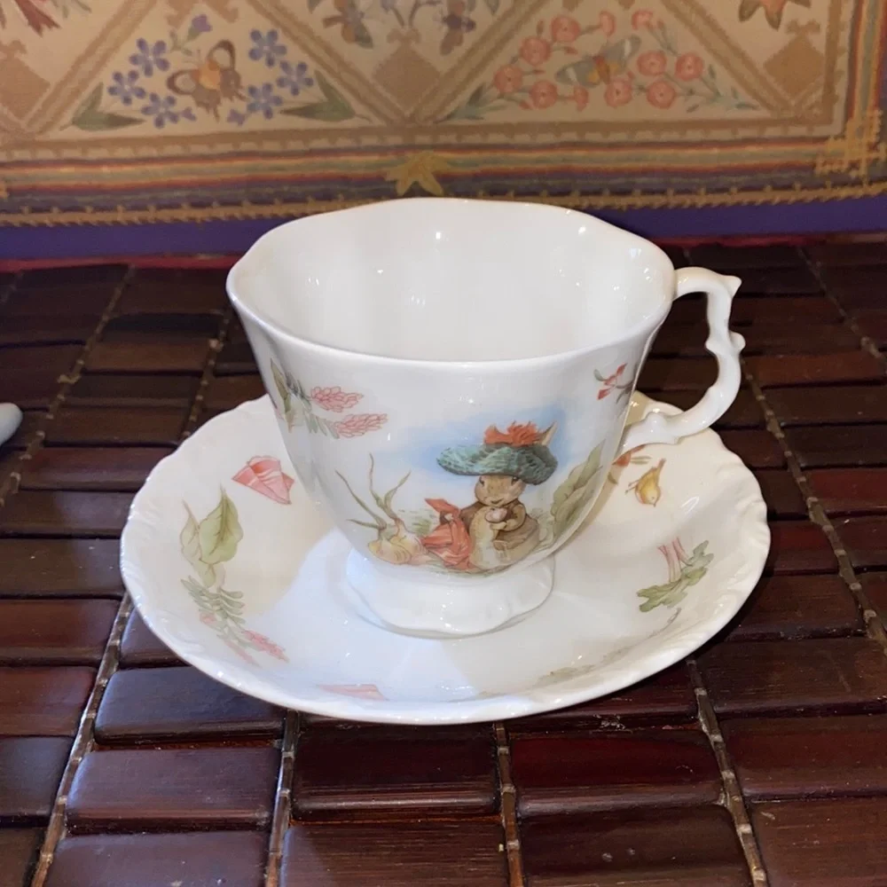 Vintage 1986 Royal Albert Bone Chine England teatime collection Benjamin Bunny